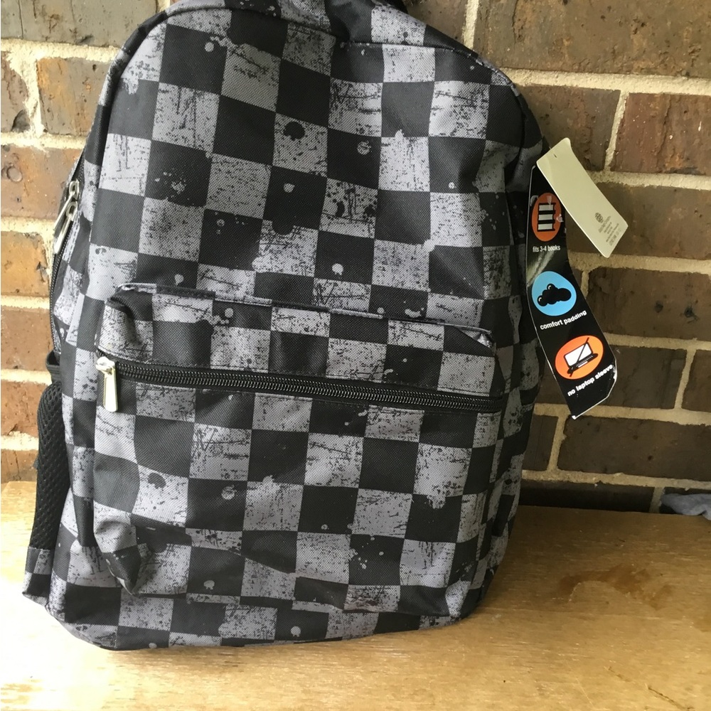 Backpack - Picture 2 of 9